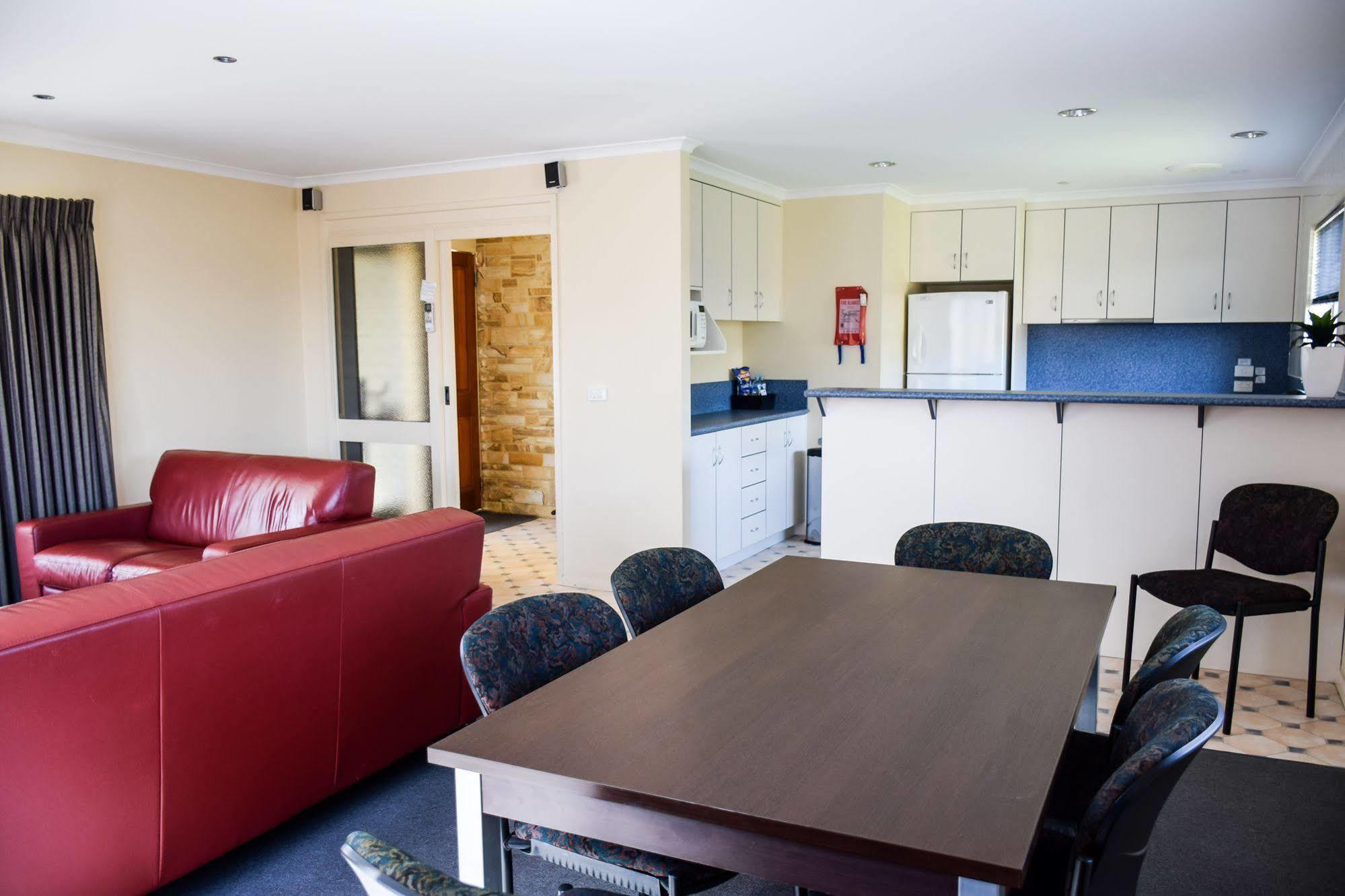 אולברסטון Beachway Motel מראה חיצוני תמונה