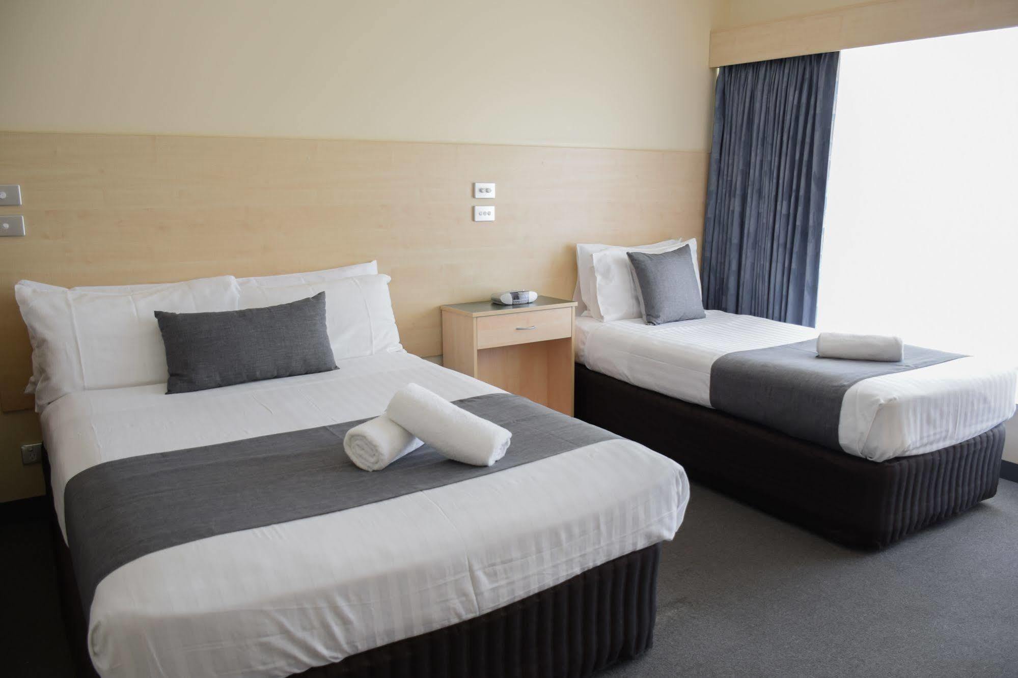 אולברסטון Beachway Motel מראה חיצוני תמונה