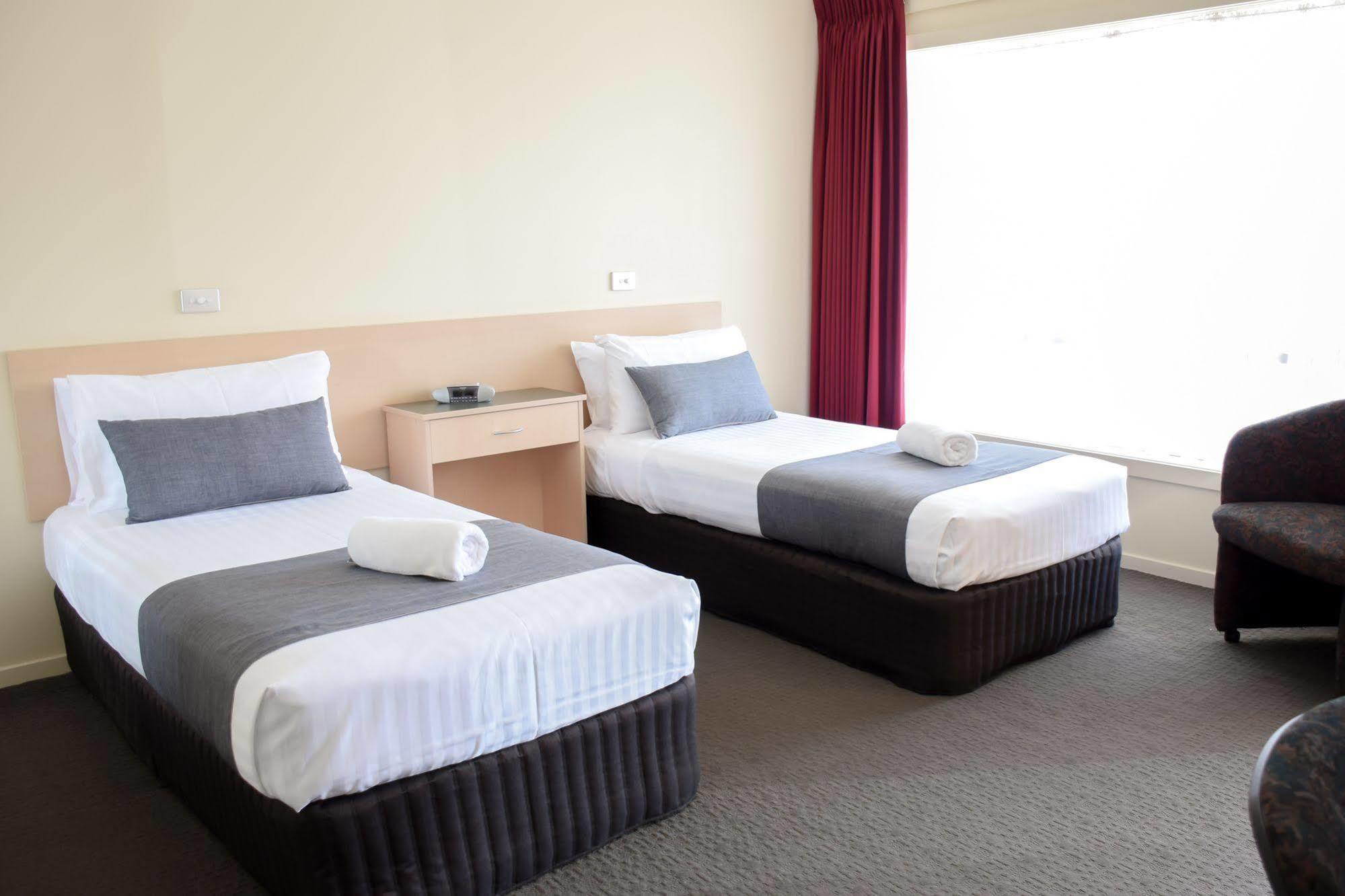 אולברסטון Beachway Motel מראה חיצוני תמונה