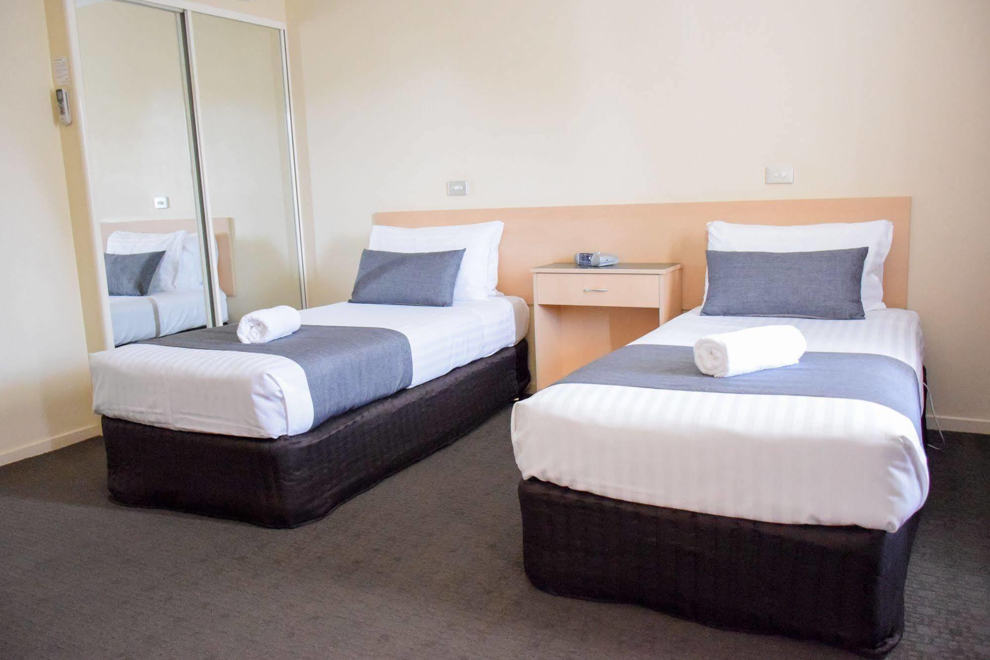 אולברסטון Beachway Motel מראה חיצוני תמונה