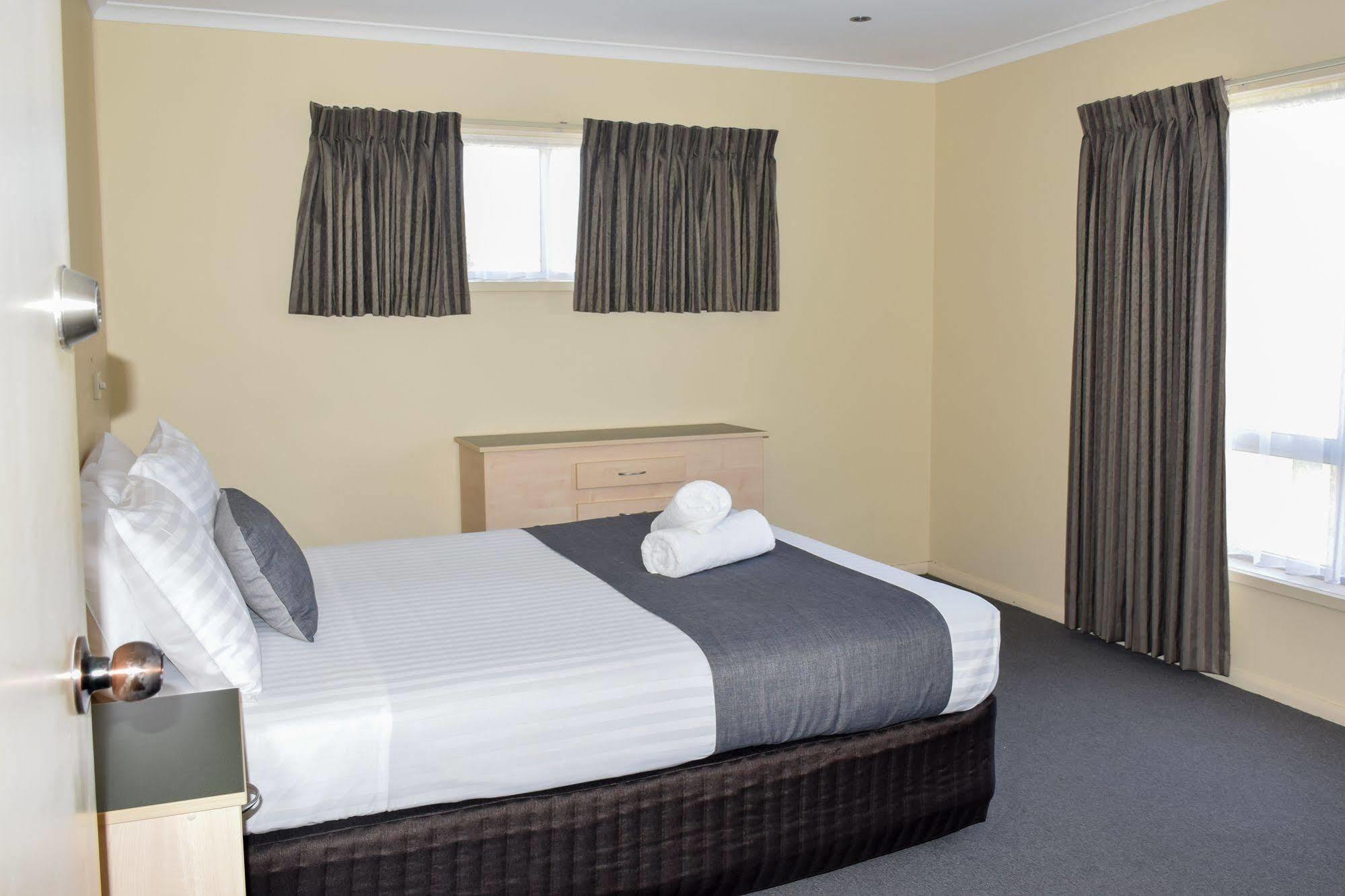 אולברסטון Beachway Motel מראה חיצוני תמונה