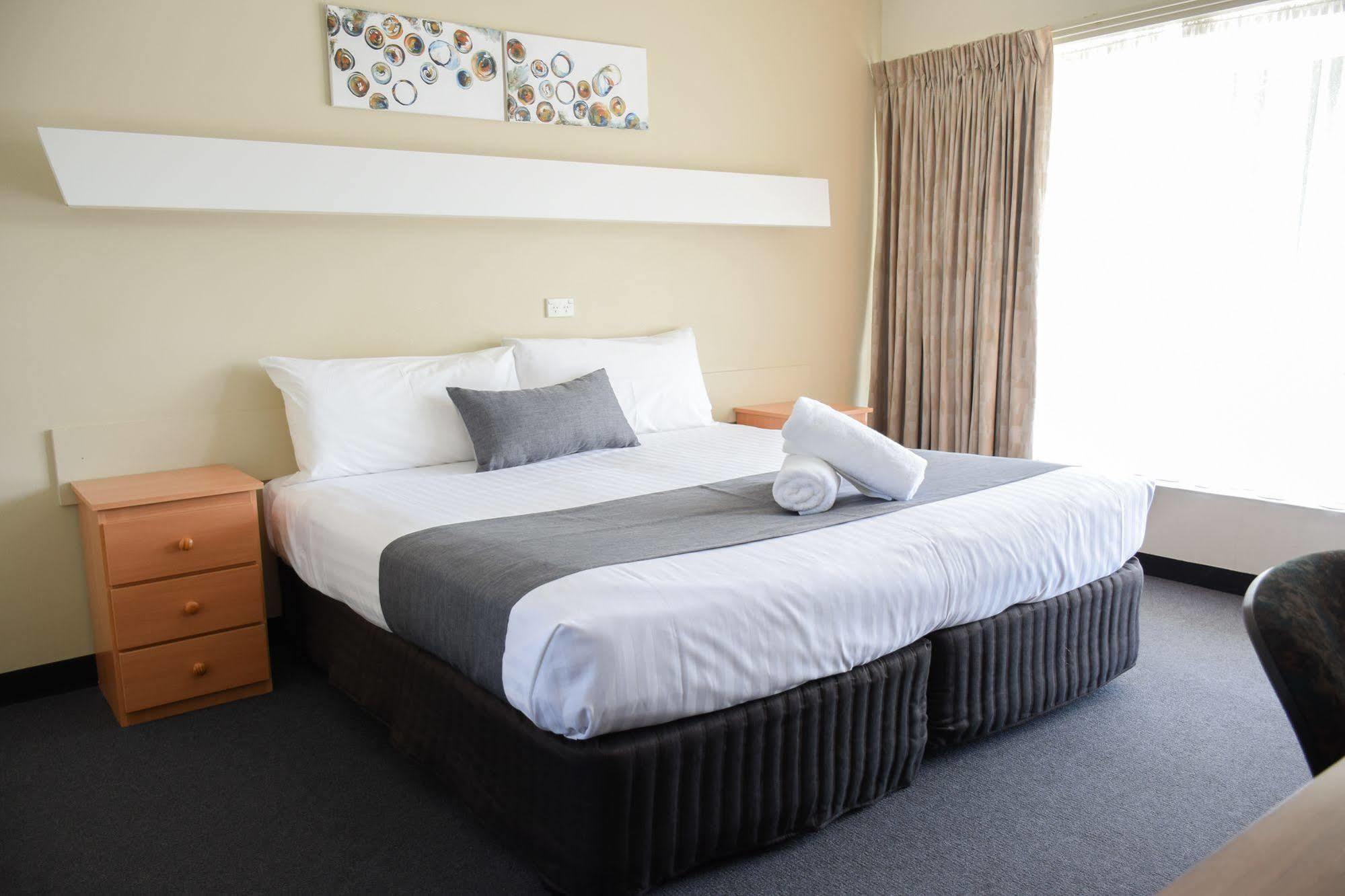 אולברסטון Beachway Motel מראה חיצוני תמונה